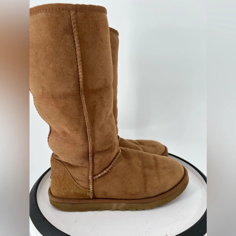 UGG Australian Chestnut Boots S/N 5815 Leather Genuine‎ Sheepskin Classic